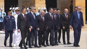 Yüksek Askeri Şura toplantısı sona erdi: Yeni Genelkurmay Başkanı Selçuk  Bayraktaroğlu oldu