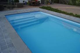 Piscine Coque Polyester Modele Valence Plus Dimensions 8 20 X 4 20 M Br Profondeur 1 50 M Piscine Coque Piscine Rectangulaire Piscine Coque Polyester
