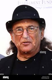 Joel zwick hi-res stock photography and images