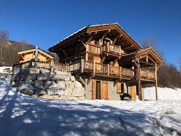 170 000$ négociable accessible en bâteau (env. Prestigieux Chalet En Vieux Bois A Vendre Aux Mayens D Arbaz Horizon Montagne Entreprise De Construction Transformation Et Renovation Suisse