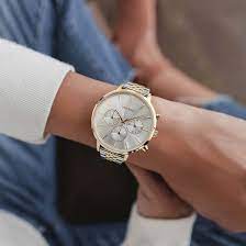 Jede unserer holzuhren wird durch die verwendung von natürlichen rohstoffen zum unikat. 23 Best Watches For Women Top Luxury Budget Watches 2021