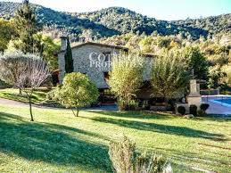 The 'country houses' may be rented by the building or by the room. Banyoles 92 Casas Rurales En Banyoles Mitula Pisos