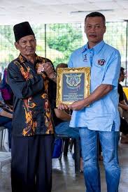 Dato meor abdul rahman, silat seni gayong, khtc , france, gayong en france, cikgu sazali. Seruan Khas Arwah Gelanggang Naga Rimba Pssgm Padang Terap ÙÙŠØ³Ø¨ÙˆÙƒ