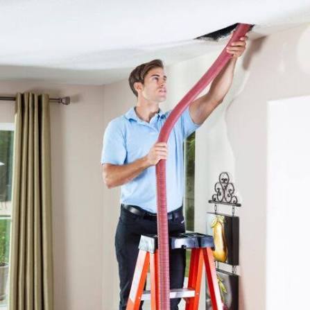 Duct maintenance technician