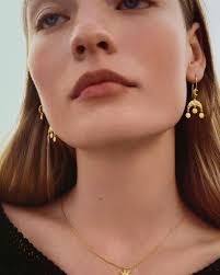 The sun, giver of life and light, now at your fingertips. The Sonja ring  channels the sun's strength, wisdom, and abundance—so you can carry its  power wherever you go ☀️✨