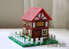 Mit den bügelperlen aus dem hause hama wird jeder, egal welcher alterklasse, in eine farbenfrohe weltentführt. House Box Perler Hama Perlen Weihnachten Bugelperlen Basteln Bugelperlen
