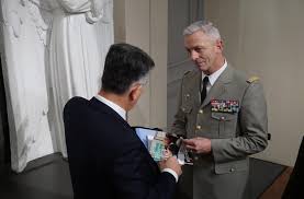 À la fin de la guerre froide, certains ont cru naïvement à la «fin de l'histoire». Visite Du Chef D Etat Major Des Armees Le General D Armee Francois Lecointre L Ordre De La Liberation Et Son Musee