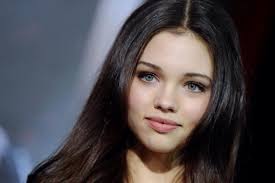 See more ideas about fair skin, brown hair, emma watson style. Makeup For Pale Skin Green Eyes Dark Hair Saubhaya Makeup
