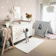 Weitere ideen zu babyzimmer, zimmer, kinder zimmer. Babyzimmer Einrichten Wandgestaltung Idee Inspo Wickelkommode Wickeltisch Diy Wandsticker Vint Kinder Zimmer Kinderschlafzimmer Babyzimmer Wandgestaltung