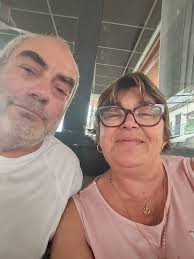 À La p'tite guinguette de Saint-Etienne-des-Sorts, la bonne ambiance est à  volonté, accompagnée d'un pavé de kangourou ➡️ https://l.midilibre.fr/C3Gx