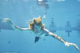 As a baby, spencer elden appeared on what became one of the most iconic album covers in music history. Nirvana S Nevermind Album Baby Recreates Iconic Photo 25 Years Later Daily Mail Online