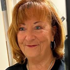 I finally walked that stage 🎓 So happy to have completed one of the  biggest chapters of my life! Extremely thankful to have all of my favorite  people cheering me