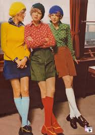 Groovy 70 S Colorful Photoshoots Of The 1970s Fashion And Style Trends Retro Fashion 70s Inspired Fashion 70s Fashion Trending