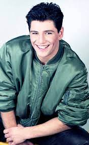 Η κιάρα μαρκέζη ξέσπασε σε O Sakhs Roybas Sta Niata Rareandmore Greek 90 S 00 S Tv Facebook