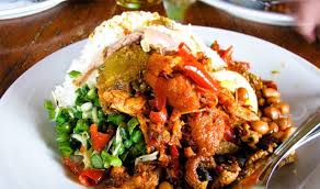 Klu hawa panas.pingin yg dingin2, enak dan sehat.yuk buat dengan bahan yg ada dikulkas.enak bgt ini.ngeju tapi juga seger.cara beda menikmati puding. 36 Makanan Khas Bali Yang Terkenal Mendunia