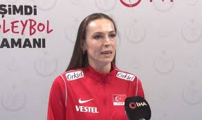 Sezonda volkan komiser ile birlikte olmaya başlamış ve 13. Eda Erdem Dundar Soft Karantinada Oldugu Icin Tokyo Da Acilis Toreninde Turk Bayragini Tasiyamayacak Cumhuriyetimiz