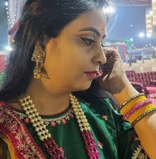 Shweta Pokharna's Instagram, Twitter & Facebook