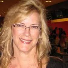 Julie Winstead's Instagram, Twitter & Facebook