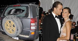 Gossip cop determined that the claims in the story were absolutely untrue and, sure enough, bündchen and brady remain happily married to this day, despite the nasty, and utterly false, stories. Kugel Statt Foto Fotograf Bei Bundchen Hochzeit Beschossen Krone At