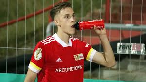 Join the discussion or compare with others! Verletzung Bei Spiel Gegen Mainz Union Verteidiger Nico Schlotterbeck Fallt Mehrere Wochen Aus Rbb24