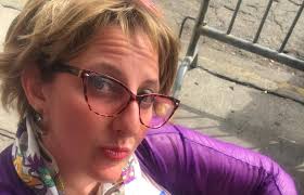 Meet the Krewe of Karens: A Mardi Gras marching group that wants to see the  manager (right now)