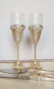 Wedding Glasses And Cake Server Set Cake Knife Silver And White Bride And Groom Glasses Set Of 4 Wedding Glasses Wedding Wine Glasses Toasting Flutes Wedding