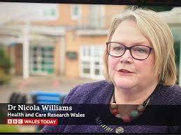 To mark World Cancer Day Cabinet Secretary for Health Jeremy Miles MS and  Julie Morgan MS visited Velindre Cancer Centre in Cardiff to meet Lesley  Jenkins, the first patient in Wales to