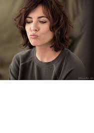 Naturellement, les femmes contemporaines, dans leur ensemble. 10 Years Of Messy Hair Dore