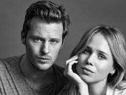 La blogger Elin Kling lanza su firma de ropa Totême