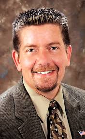 Mayfield supervisor Ron Dillon resigns