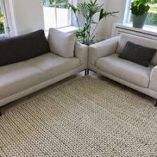 pin op vloerkleed wit