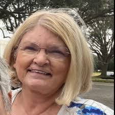 Shannon Hemenway's Instagram, Twitter & Facebook