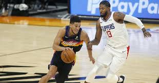 週一凌晨，nba季後賽西岸決賽率先開打，太陽坐鎮托金斯迪克度假酒店球場迎來快艇的挑戰。 然是快艇不可或缺的一員。 由於 祖巴域 和 d.卡辛斯 等人的移動腳步慢，以及 伊巴卡 因為背傷賽季報銷，快艇最大的弱勢就是他們的內線防守，不過主帥勞爾(tyronn lue)是有兩把刷子的教. Rfol2vrykmklkm