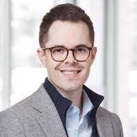 Derek Ivey's Instagram, Twitter & Facebook