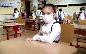 Reiterez, evităm autotratamentele și să apelăm medicul de familie, a spus viorica dumbrăveanu. Fsli Ècolile Se Vor Inchide Iar Cursurile Vor Avea Loc In Scenariul Rosu Online Stirileprotv Ro