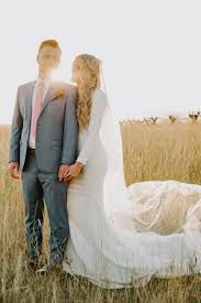 Markella In Stock In 2020 Wedding Picture Poses Bridal Portrait Poses Country Wedding Pictures