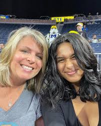 Nikki Calloway (@nikki.calloway) • Instagram photos and videos