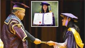 Nicol david mula bermain skuasy sewaktu berusia lima tahun, kemudian menerima bimbingan jurulatih sejak usia lapan tahun. Datuk Nicol Ann David Terharu Terima Anugerah Ijazah Kehormat Doktor Sains Sukan Nona