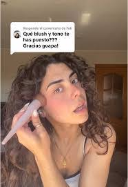 Aleida Lorenzo's Instagram, Twitter & Facebook