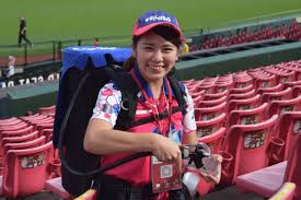 辛いことはない」楽天生命パーク宮城の売り子さんは頼もしい！【野球女子 vol.17】 | BASEBALL GATE | スポーツブル (スポブル)