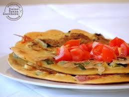 Per realizzare questa ricetta occorrono solo tre ingredienti, l'olio è facoltativo (io non lo metto, per esempio). Crepes Salate Con Farina Di Ceci Senza Glutine