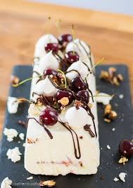 Eistorte Mit Gebrannten Mandeln7 Schichten Ohne Eismaschine Rezept Eistorte Weihnachtsessen Torten