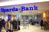 Traditionally they are specialized in the retail banking business. Einkaufscentrum Riem Arcaden Sparda Bank Girokonto Finanzierungen Geldanlage