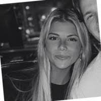 Elena Leaf's Instagram, Twitter & Facebook