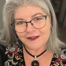 Chic Antiques by Pamela Wiggins Siegel