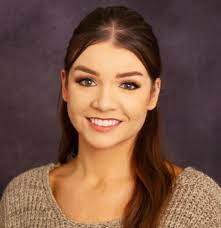 Shelly Dillon's Instagram, Twitter & Facebook