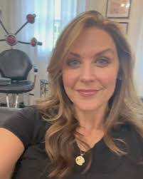 Colleen Herman's Instagram, Twitter & Facebook