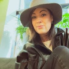 Amanda Stein's Instagram, Twitter & Facebook