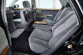 See more ideas about toyota century, toyota, century. Adios Al Unico V12 Japones El Toyota Century Se Renueva Con Potencia Hibrida Y Aun Mas Refinamiento Amaxofilia