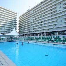 Rating general (acorda o nota generala). West Gate Studios